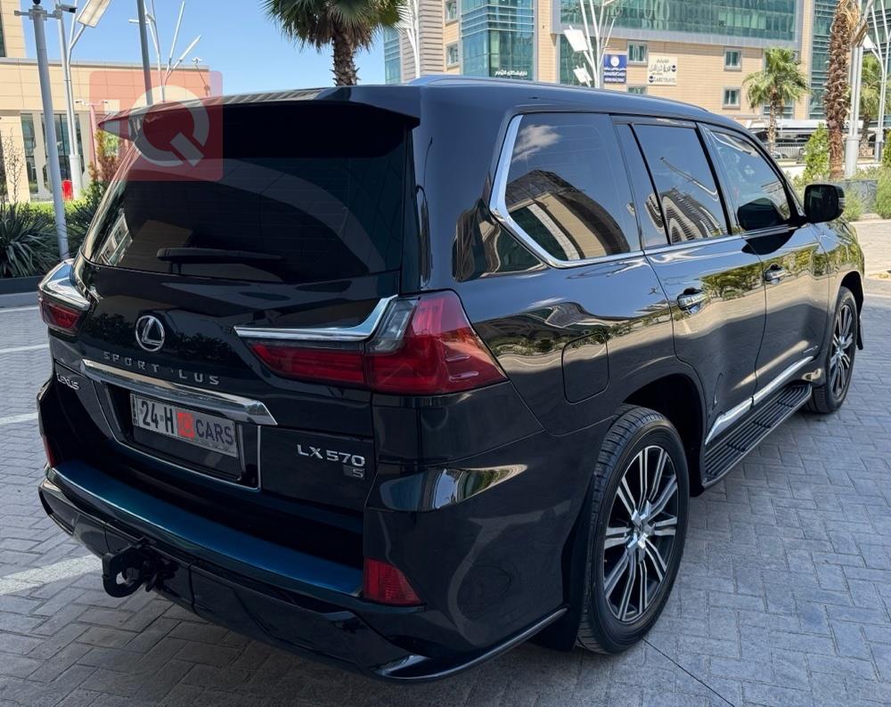 Lexus LX